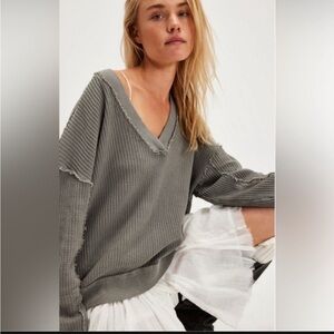 Free people we the free super soft oversized Gray V-Neck thermal long sleeve S